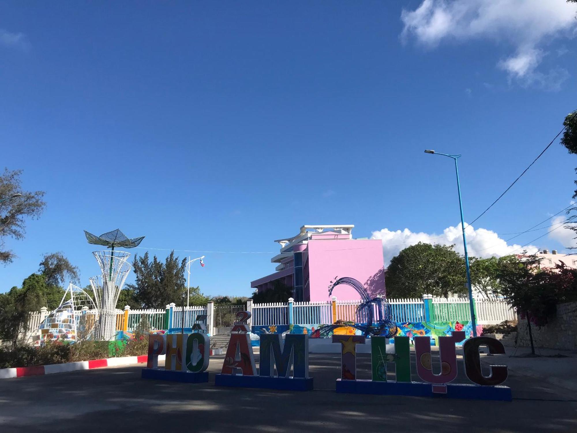 Nguyen Kim Motel Long Hai Exteriör bild